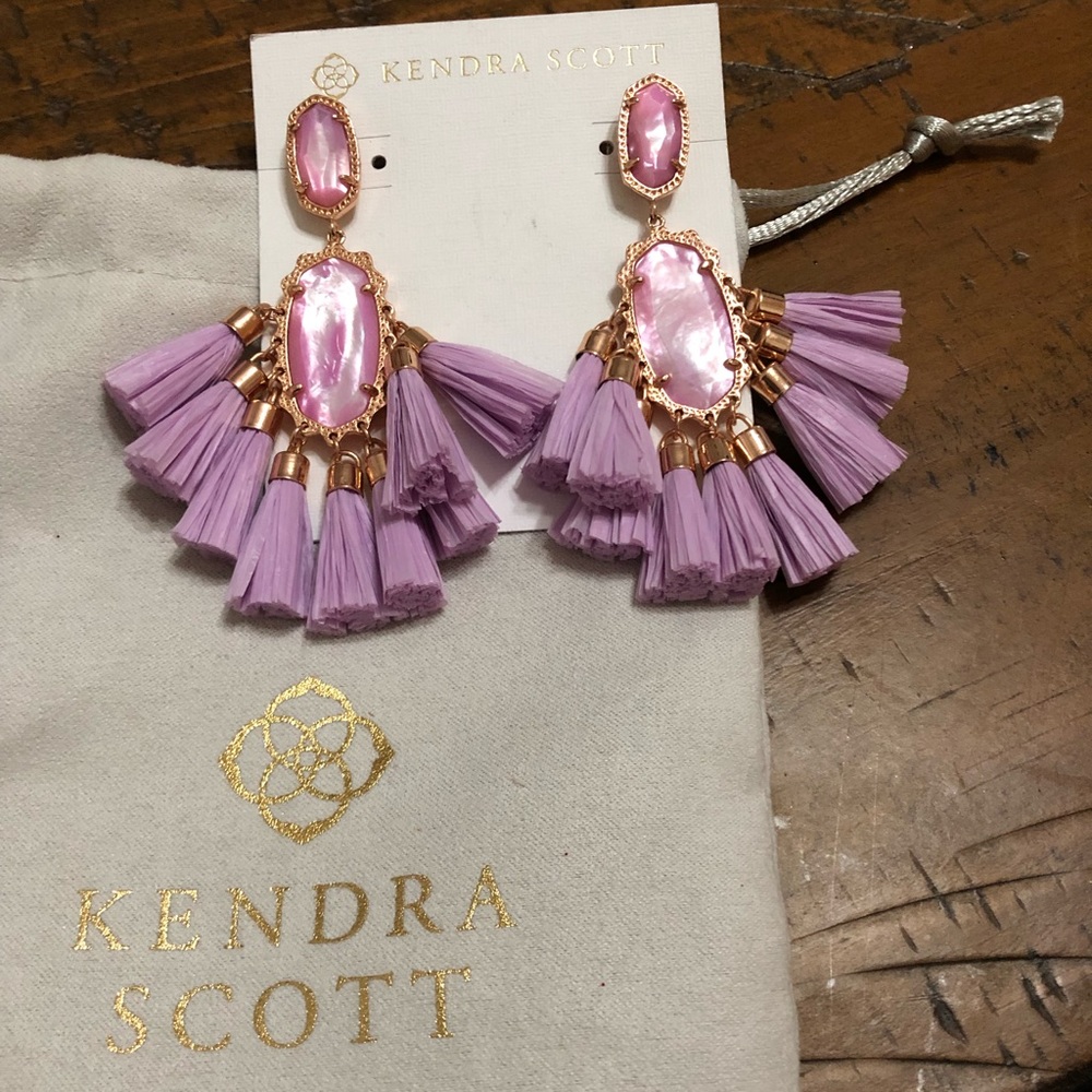 Kendra Scott lilac earrings